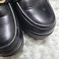 厚底ローファーの画像