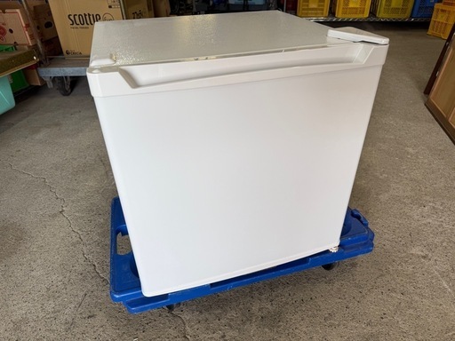未使用品　アイリスプラザ 冷凍庫32L 1ドア 小型 前開き PF-A32FD アイリスプラザ 冷凍庫32L 1ドア 小型 前開き PF-A32FD アイリス