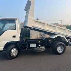 いすゞエルフ4ｔダンプの画像