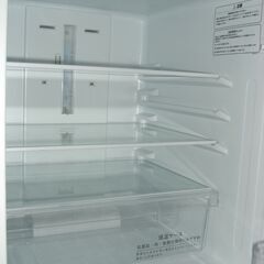 （1台限り★ジモティー特典あり★）ハイセンス　2ドア冷蔵庫１３０L　２０１８年製　HR-D1302　48.1cm幅　白　霜取り　　高く買取るゾウ八幡東店の画像