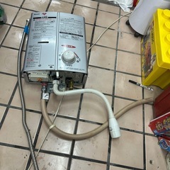 リンナイ 都市ガス用 瞬間湯沸かし器 RUS-V560 20年製 Rinnaiの画像