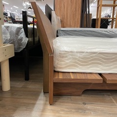 セミダブルベッド
の画像
