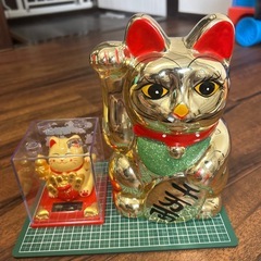美品 招き猫 大きめ貯金箱 ソーラーで動く手招き招き猫 こんぴら...