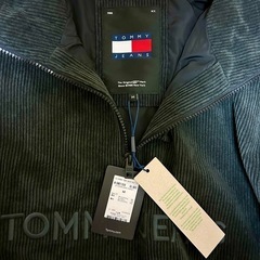 【タグ付き】TOMMY JEANS
 未使用パーカーの画像