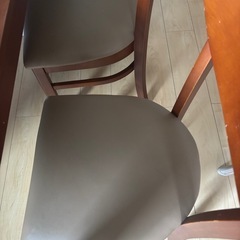 ダイニングテーブル4人用の画像