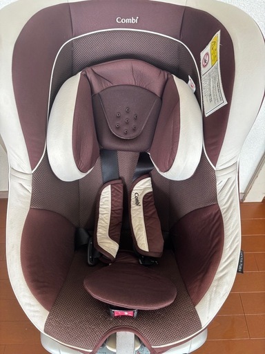 combiチャイルドシート