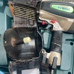HITACHI ヒタチ　ロール釘打機　NV90AB2の画像