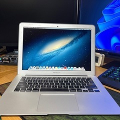 A1466 MacBook Air CPU i5 メモリ4GB SSD128GBの画像