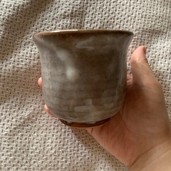 ハンドメイドのコーヒーカップとお皿のセットの画像