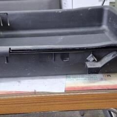 ムーヴ　助手席アンダートレイの画像