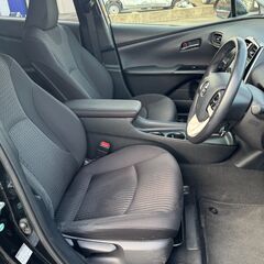 【自社ローン】トヨタ プリウス50 Ｓ 黒 ナビ バックカメラ ETC Bluetooth接続 車検2年付きの画像