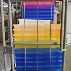 【中古】35個まとめて　クリアボックス　カラーアソート　サイズ約：50ｘ20ｃｍ30個　40ｘ20ｃｍ5個　管理番号YN219の画像
