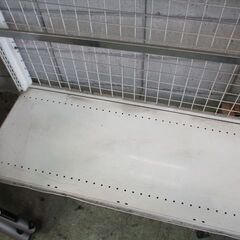 店舗　オフィス家具　商品棚　展示棚　白　フック付きの画像
