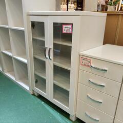 キャビネット食器棚