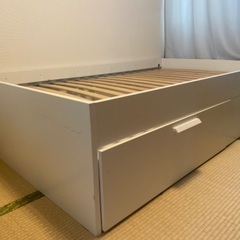 IKEA BRIMNES ベッドフレーム 京都市　宇治市引き取り限定 BRIMNES ブリムネス ベッドフレーム 収納付き, ホワイト, 160x200 cm