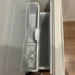363リットル冷蔵庫の画像