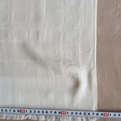 フェラガモロングスカーフの画像