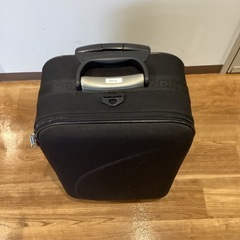 キャリーバッグ（黒）【町田市再生家具】251089の画像