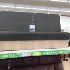 約1.8メートルのベンチソファが入荷致しましたの画像