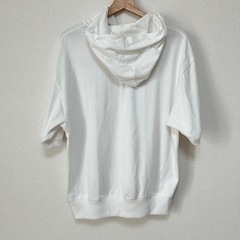 GU フード付きTシャツの画像