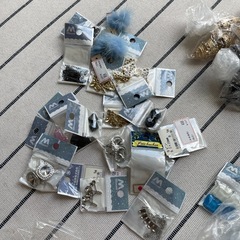 手芸用パーツ　各種の画像
