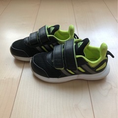 adidaスニーカー　15センチの画像