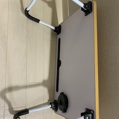 スリーコインズ　折り畳み　テーブルの画像
