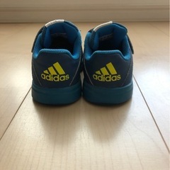 adidasスニーカー　16センチの画像