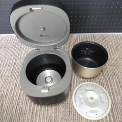 美品 ヒロコーポレーション コンパクト炊飯器 2023年製造 ３合の画像