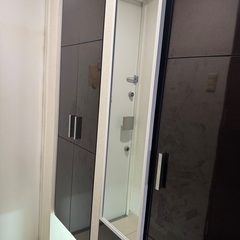 ニトリ 高さが調整可能なドア掛けミラーの画像
