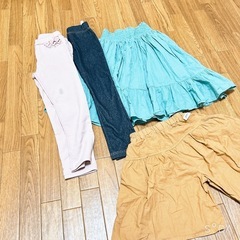 【8/8 17:30 掲載削除】 120サイズ ワンピース Tシャツ マイメロ ミニー サンリオ sanrio ディズニー Disney disney ポケモン 裏起毛 トレーナー ズボン パンツ ショートパンツ デニム スカート の画像