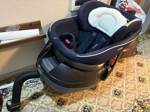 combi チャイルドシート　回転式