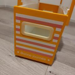 フェリシモ　高さが変えれる洗面台下収納の画像