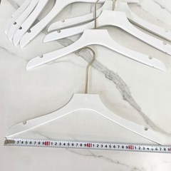 8本セット ゴールド ハンガー  長め　お洒落の画像