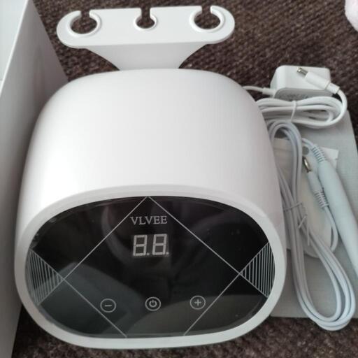 ✨️最新型新品低周波顔シミ取りエステ✨️残りわずか！！ 新品 低周波シミケア スポットシミケア エステの通販 by Value