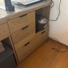 キッチン台　カップボードの画像