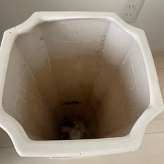  陶器鉢　高さ約50センチ  　の画像