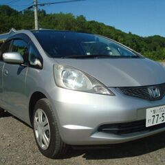ご成約有難う御座いました。フィット Ｇ　４ＷＤ　ＡＴ　キーレス　走行距離　４７２５５ｋｍ　車検Ｒ８年７月までの画像