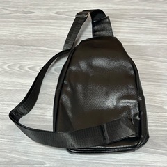 未使用　ボディバッグ　ショルダーバッグ　黒　PU 合皮　レザー　クロコ　型押しの画像