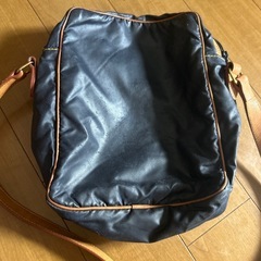 ハンティングワールド　ショルダーバッグの画像