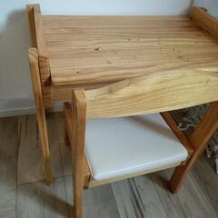 子ども用　机と椅子