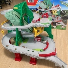  【値下げ】トミカ トンネルくぐって! やまのぼりドライブ の画像