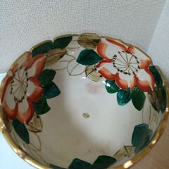 美品京焼　清水焼　雲楽窯　輪花　菊花色絵　金彩　透かし彫り　貫入　菓子鉢　大鉢の画像