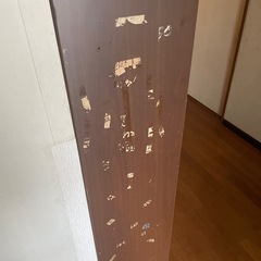 ガラス扉付き本棚の画像