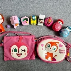 【美品】アンパンマンと一緒にお買い物ごっこ♪【アンパンマンレジスターDX】ドキンちゃんポシェット付きの画像