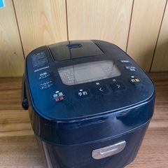 ✅アイリスオーヤマジャー炊飯器✅ ✅RC-ME30-B✅