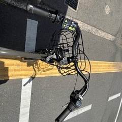 中古20インチブリヂストン電動アシスト自転車　子乗せ付き　8.7Ah 大阪の画像