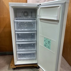 三菱 冷凍庫 121L 2014年制 動作確認ok 凹みありの画像