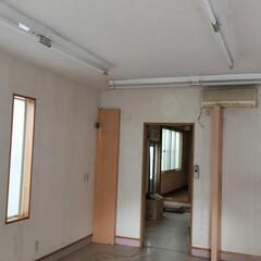 ✨️礼金無料！快適な暮らしを支える2LDK一戸建て＋旧店舗で収納...