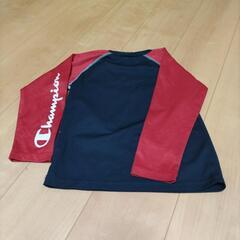 長袖シャツ　120cmの画像